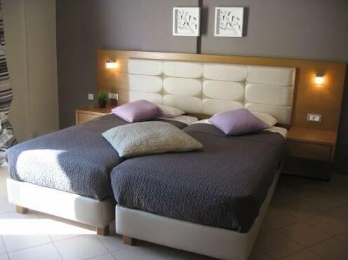 Yellow house Parga - Photo5