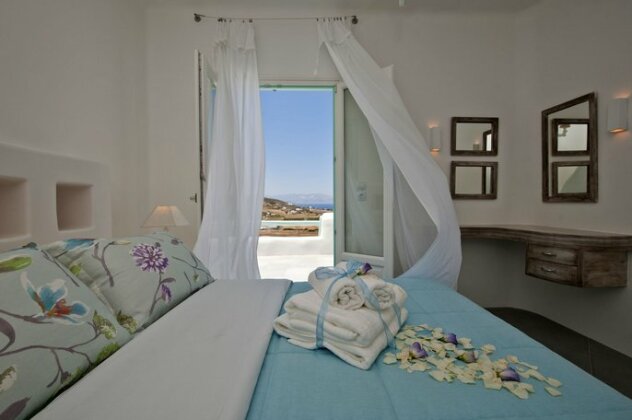 Aegean Queen Villas Paros - Photo3