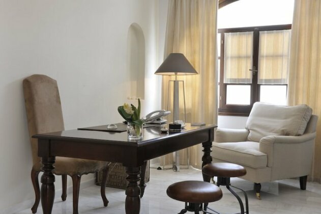 Aella Residence - Photo3