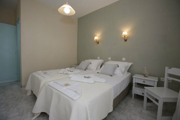 Alexandra's Rooms - Photo4