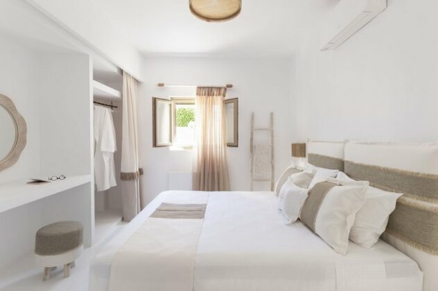 Amalgam Homes Paros - Photo5