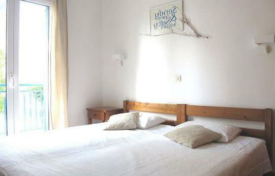 Angelina Studios Paros - Photo3