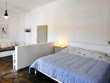 Aris Apartments - Photo2
