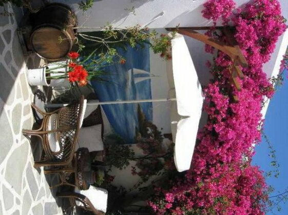 Batistas Apartments - Photo2
