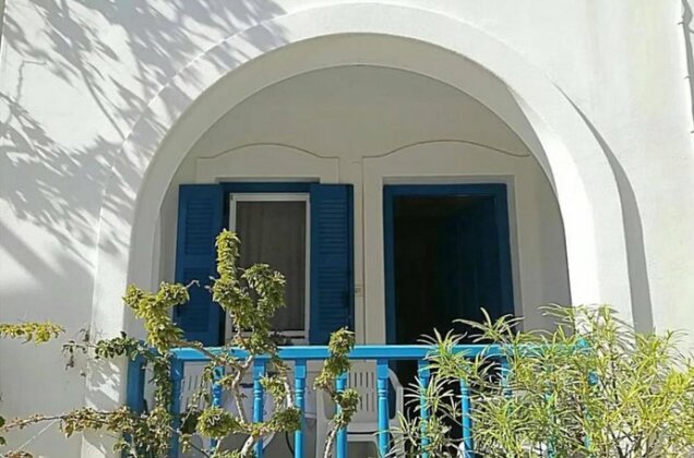 'Blue n' White' Fully Equipped Cycladic House - Photo2