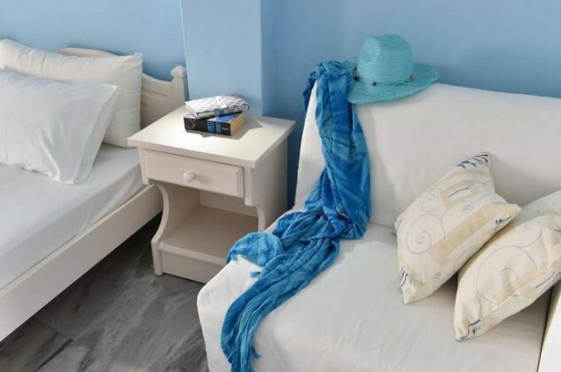 Dimitra Studios Apartments - Photo2