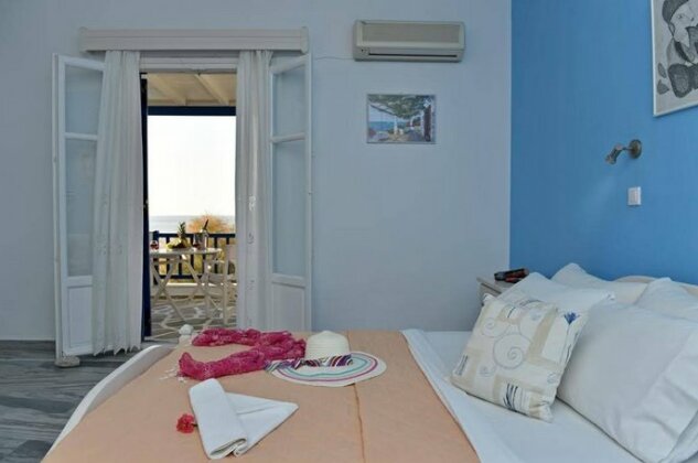 Dimitra Studios Apartments - Photo3