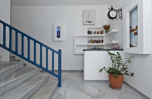 Dimitra Studios Apartments - Photo4