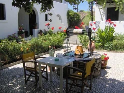 Eleni Rooms - Photo4