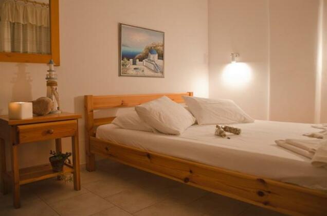 Eleni's Budget Accommodation - Photo3