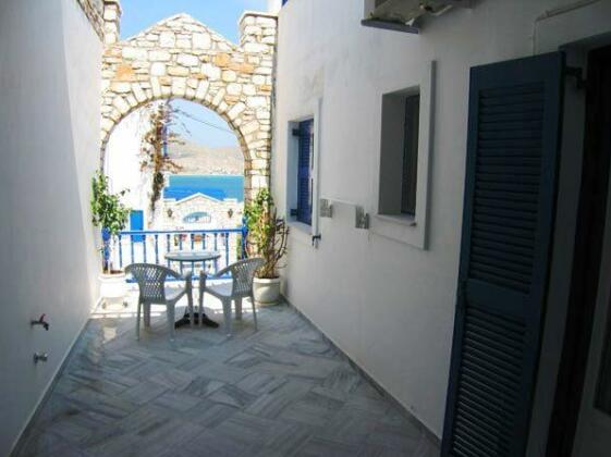 Hara Studios and Apartments - Photo2