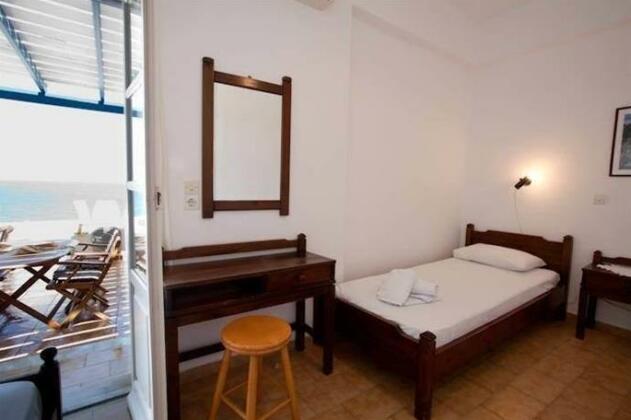 Katerina Rooms Paros - Photo2