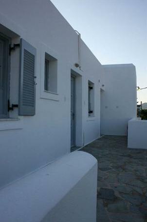 Lazino Studios and Apartments - Photo2