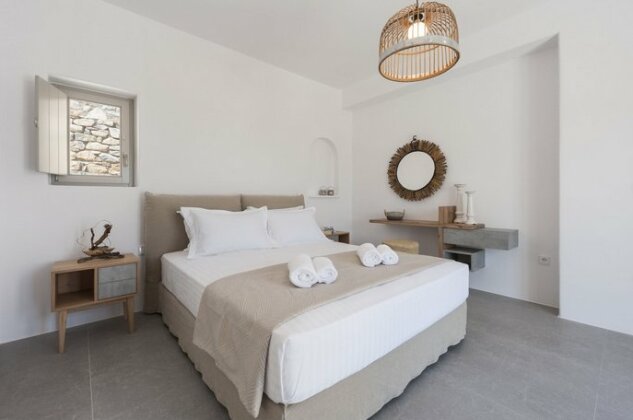 Niriides Luxury Villas Paros - Photo4