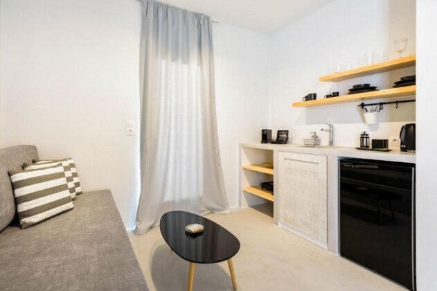 Peven Suites - Photo5
