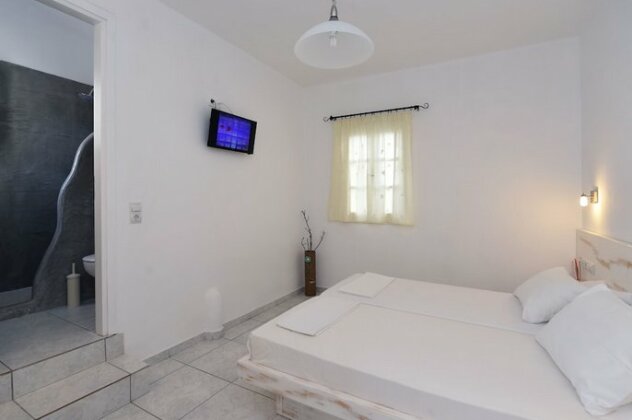 Porto Naoussa - Adults Only - Photo4