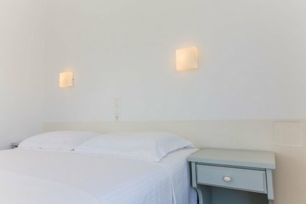 Roses Beach Hotel - Photo3