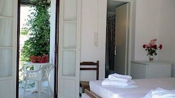Surfing Beach Village Paros - Photo5
