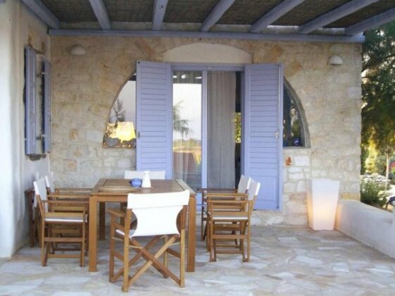 Villa Serenity next to beach - Photo3