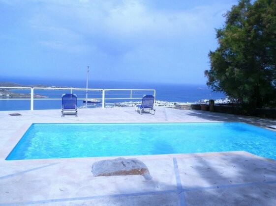 Villa With 2 Bedrooms in Paros With Wonderful sea View Pool Access Terrace - Photo2