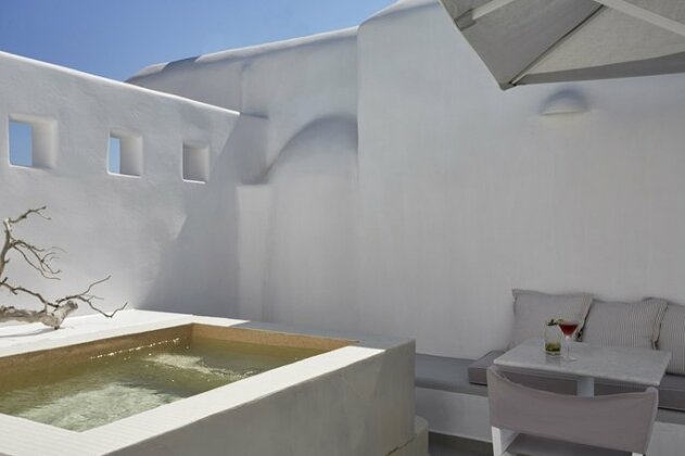 White Dunes Luxury Suites - Photo4