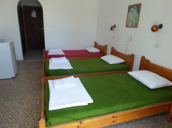 Young Inn Naoussa - Photo2
