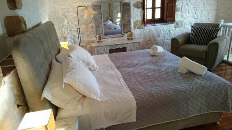 Meloi Pool Villa - Photo2