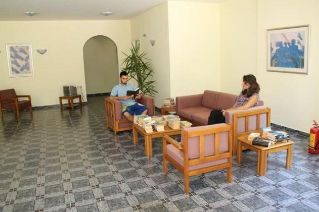 Amfitriti Hotel & Studios - Photo4