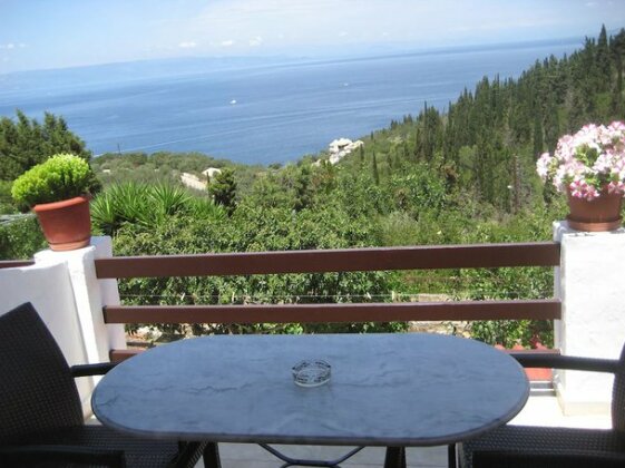 Angela Studios Paxos - Photo2