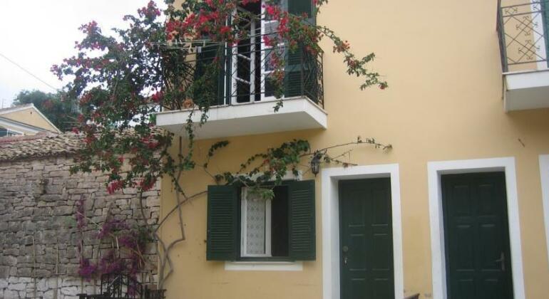 Evi's Maisonette - Photo2