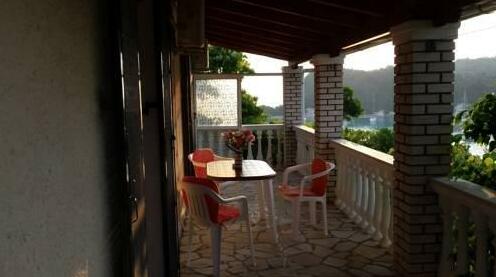 Lydia House - Photo4