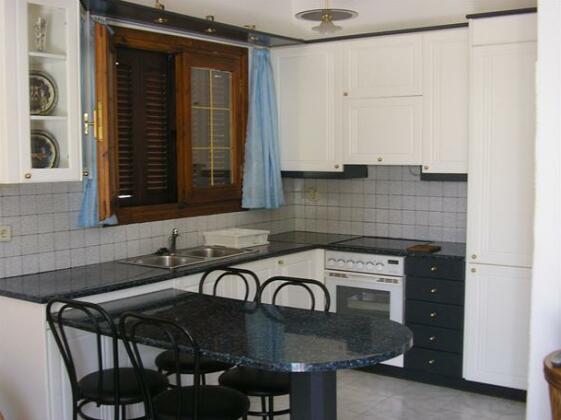 Olympia Paxos Apartment - Photo2