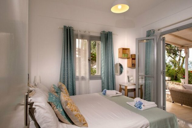 Paxos Blue - Photo3