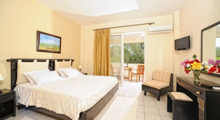 Paxos Club Resort - Photo3