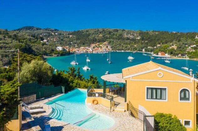 Thanasis - Photo3