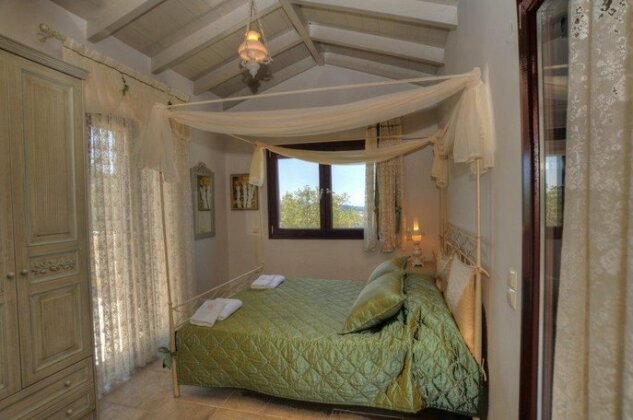 Triena Quality Villas - Photo5