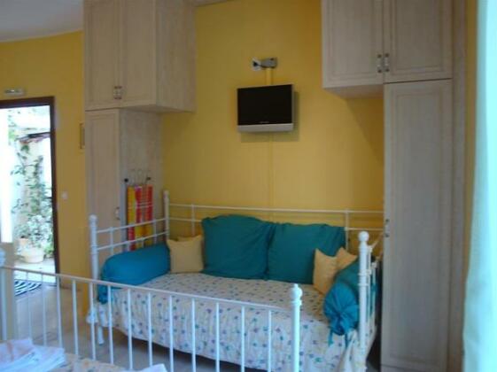 Yiannas Studio - Photo3