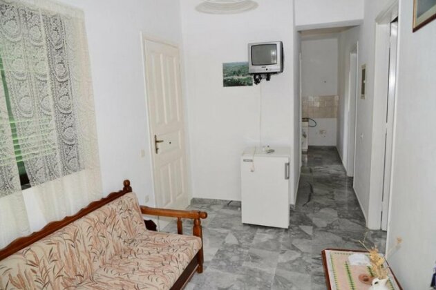 Tiros Apartments - Photo4