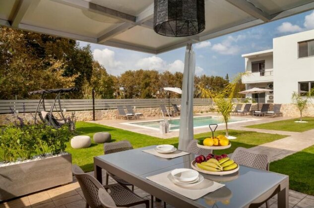 Kagiemar Luxury House with Private Pool - Photo3