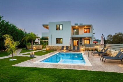 Kagiemar Luxury House with Private Pool