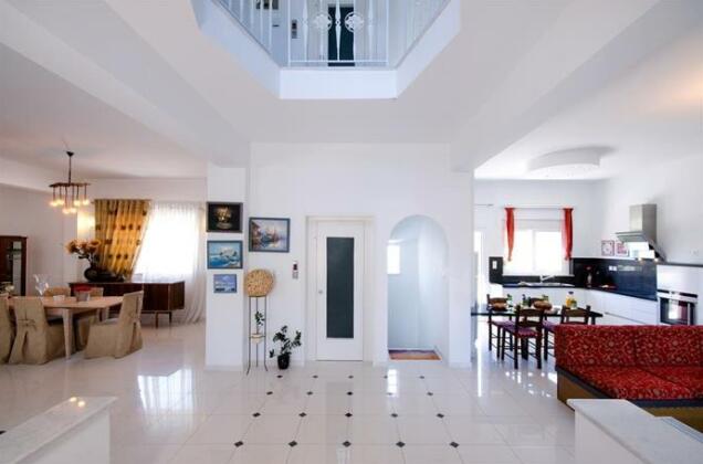 Sweet Home Perivolia - Photo3