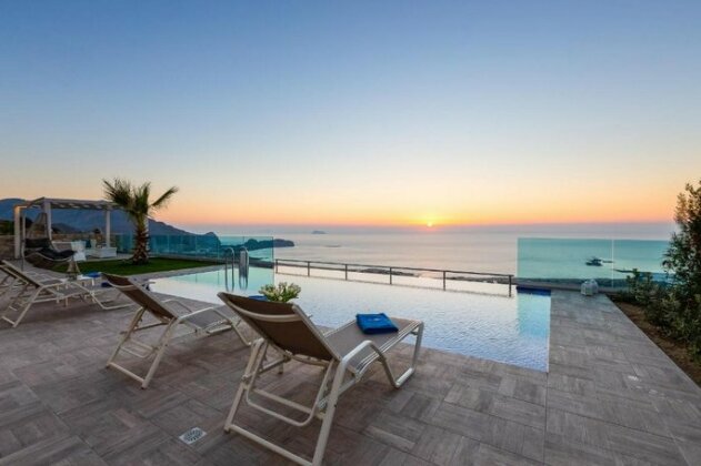 Brand new villa with amazing seaview - Photo2