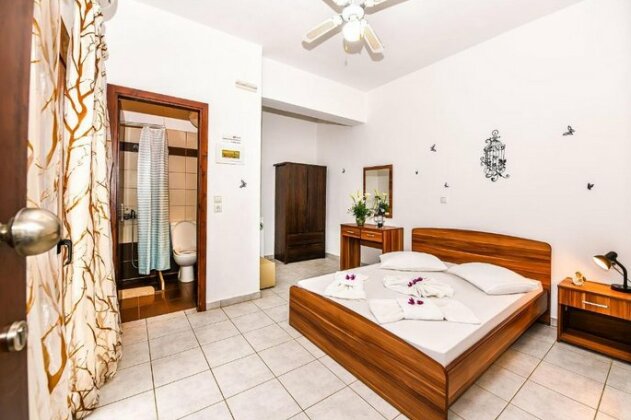 Enplo Rooms Beachfront - Photo3