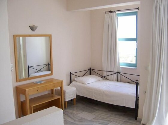 Hotel Plakures - Photo3