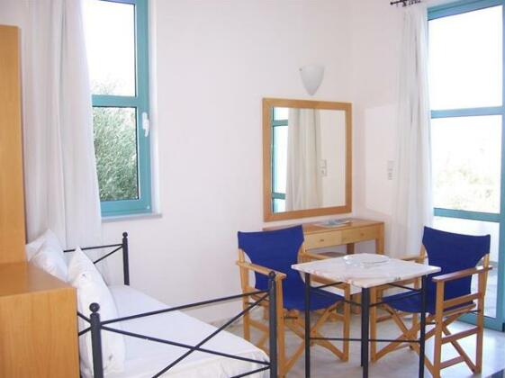 Hotel Plakures - Photo4