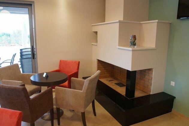 Cavos Fokidos - Photo3