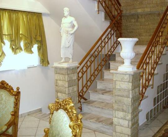 Kristallia Rooms - Photo2