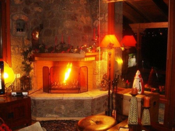 Mary's Mountain House - Photo3