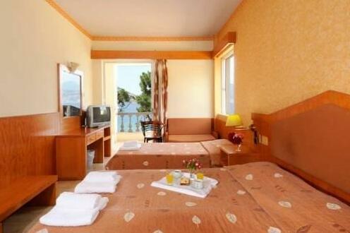 Antikyra Beach Hotel - Photo3