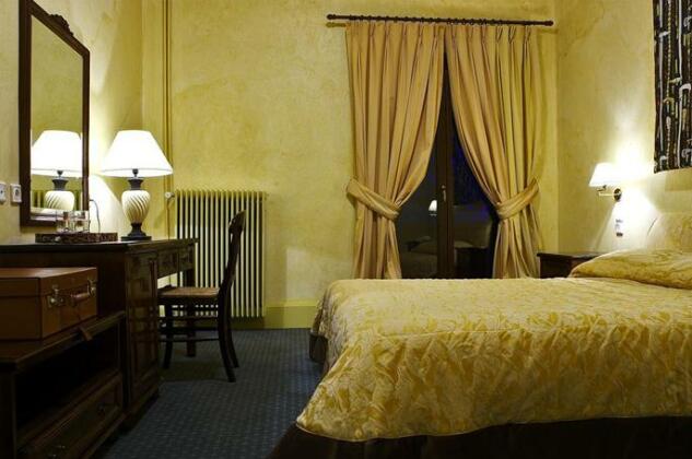 Country Club Hotel & Suites - Photo3